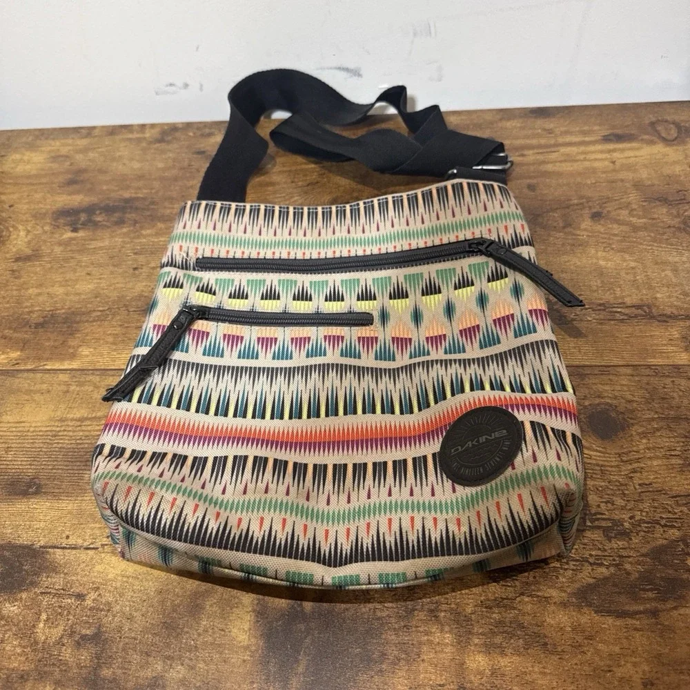 Dakine Jojo geometric crossbody bag with adjustable strap Aztec